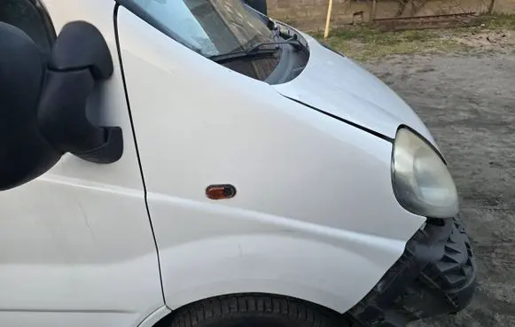 Opel Vivaro Fender