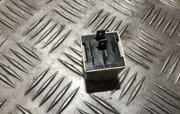 Renault Scenic I Other relay 7700822929