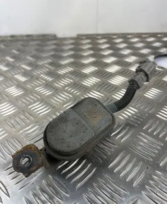 Lexus LS 430 Front air suspension height level sensor 