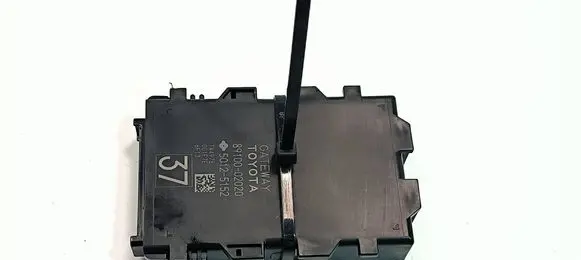 Toyota Corolla E160 E170 Central body control module 89100-02020