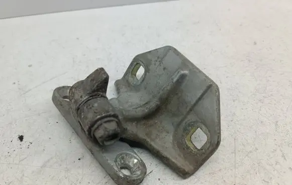 Mercedes-Benz A W168 Front door lower hinge 