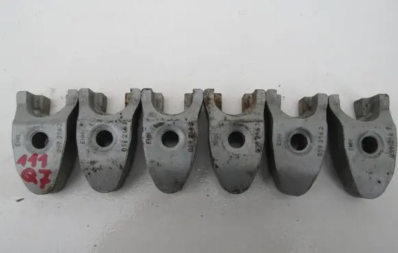 Audi Q7 4L Fuel Injector clamp holder 