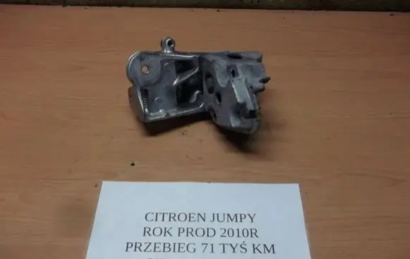 Citroen Jumpy Engine mounting bracket