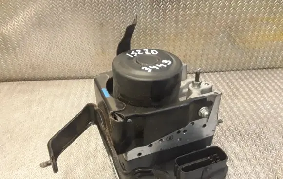 Lexus IS 220D-250-350 ABS Pump 4454053240
