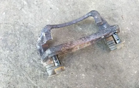 Mitsubishi Space Star Front Brake Caliper Pad/Carrier 