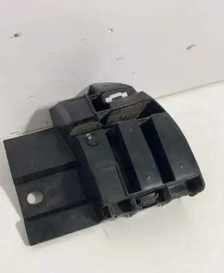 Mercedes-Benz Sprinter W901 W902 W903 W904 Bumper support mounting bracket corner 9018850016