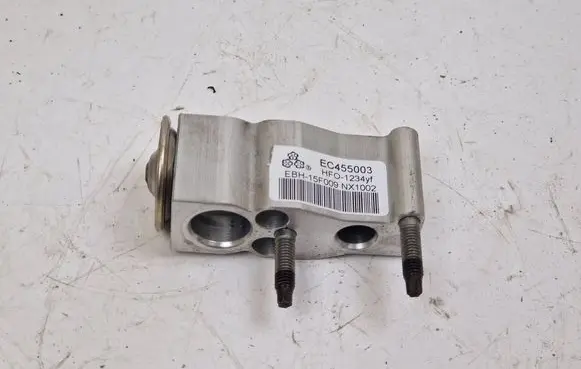 Peugeot 308 Air conditioning (A/C) expansion valve EC455003 HF01234VT
