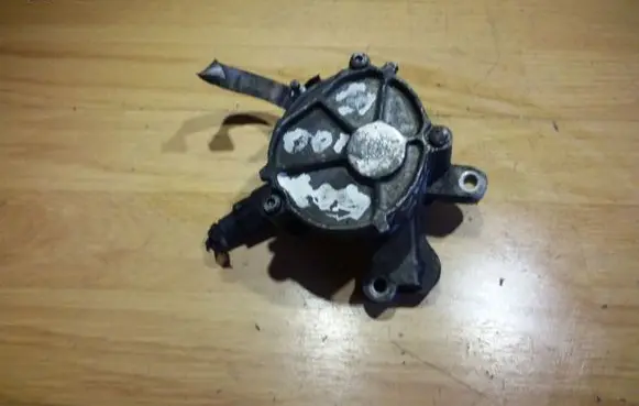 Peugeot 407 Vacuum pump D1651A