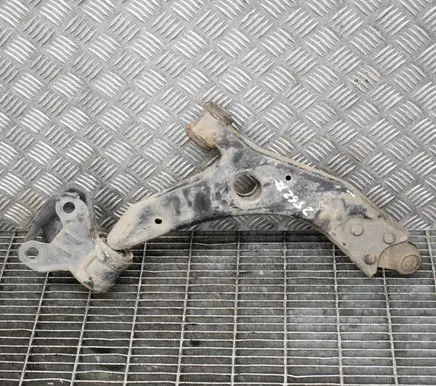 Ford Focus Front lower control arm/wishbone BV613A262AAA