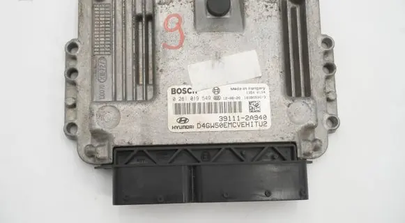 Hyundai i30 Engine control unit/module 391112A940