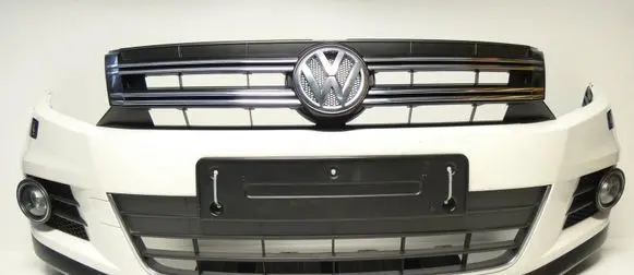 Volkswagen Tiguan Front bumper 5N0807221R