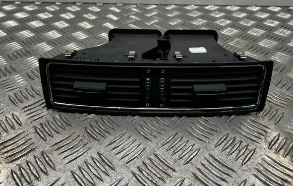 Skoda Superb B6 (3T) Dash center air vent grill 3T0820951A 1461146 3T0820951