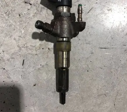 Volvo V60 Fuel injector 9674973080