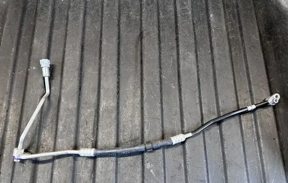 Audi A4 S4 B9 8W Air conditioning (A/C) pipe/hose 8W2816720