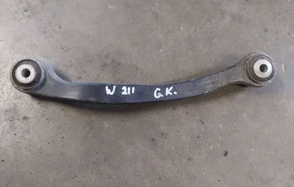 Mercedes-Benz E W211 Rear upper control arm/wishbone A2303520001