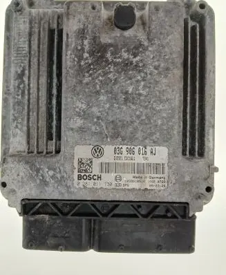 Seat Leon (1P) Engine control unit/module 03G906016AJ 1039S10514 0281011730