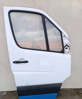 Mercedes-Benz Sprinter W906 Front door
