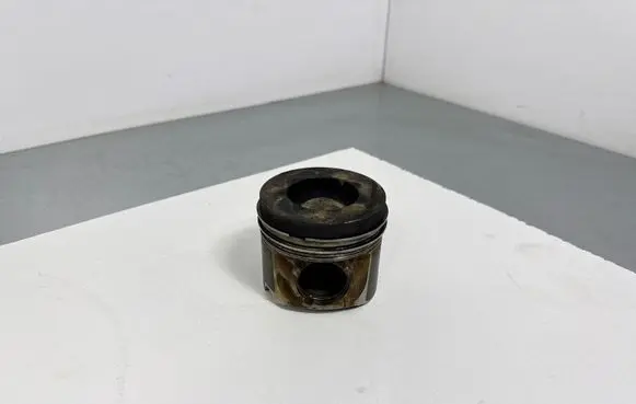 BMW X5 F15 Piston 84L110