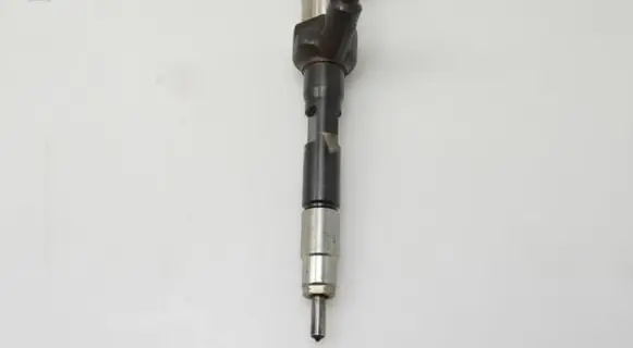 Mazda 6 Fuel injector R2AA13H50