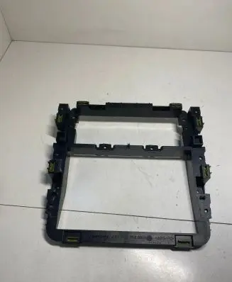 Volkswagen Touran I Dashboard center trim panel 1T0858005A