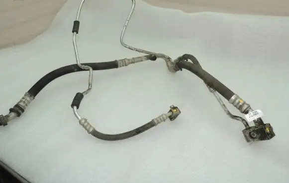 Opel Zafira B Air conditioning (A/C) pipe/hose 13100320 13227142 13251733