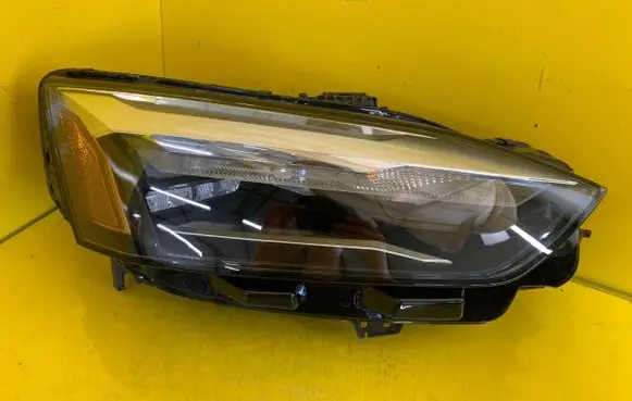 Audi A5 Headlight/headlamp 8W0941012B