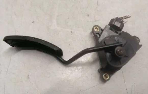 Renault Scenic II - Grand scenic II Accelerator throttle pedal 8200159647