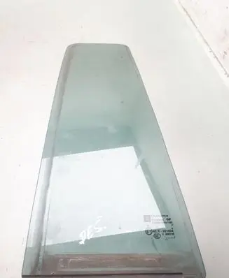 Opel Zafira B Rear vent window glass AS3