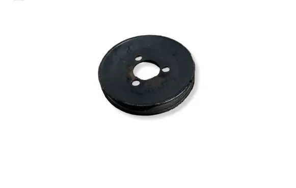 Volkswagen Jetta II Water pump pulley 027121031A