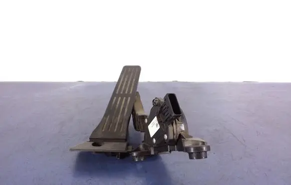 KIA Ceed Accelerator throttle pedal 32700-A6100