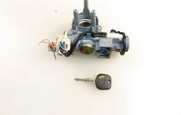 Daihatsu Cuore Ignition lock 381093