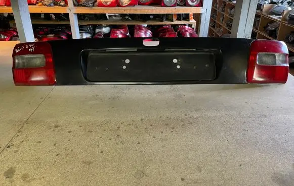 Volvo S40, V40 Tailgate trim 30862 291600