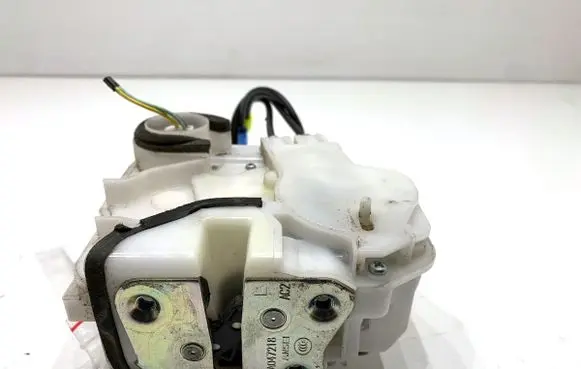 Mitsubishi ASX Rear door lock 