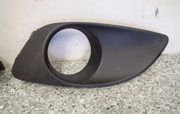 Suzuki Alto Front fog light trim/grill