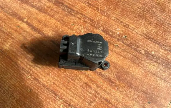 Ford Grand C-MAX Air flap motor/actuator 3M5H19E616AB