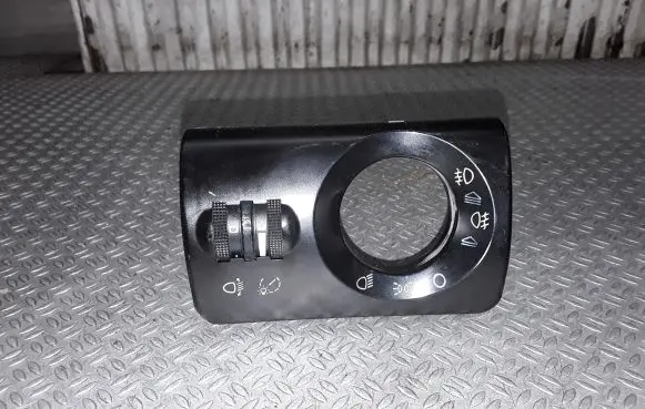 Headlight level height control switch