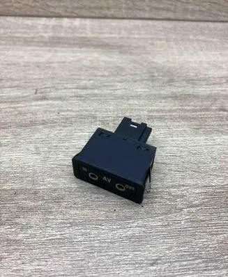 BMW X5 E53 AUX in-socket connector 8368346 03055505