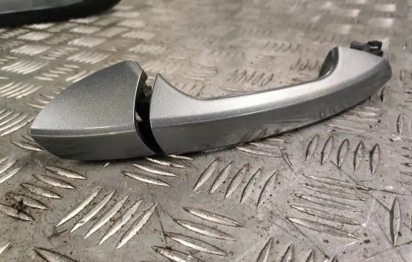 Mercedes-Benz C W204 Rear door handle trim 