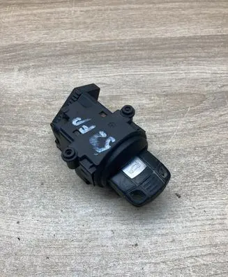 BMW 5 E60 E61 Ignition key card reader 6954722 108625