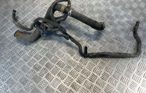 Coolant pipe/hose