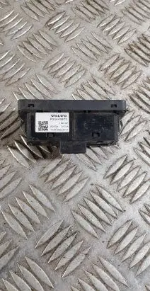 Volvo V60 Tailgate opening switch 31443873 P31443873