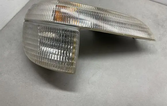 Ford Explorer Front indicator light 4ZH1013