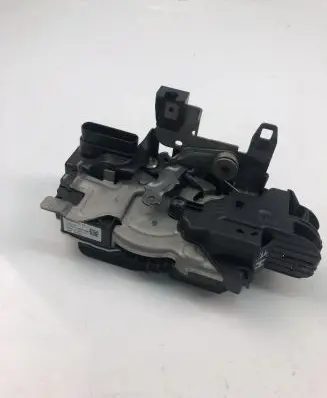 Volvo XC60 Front door lock 31462456