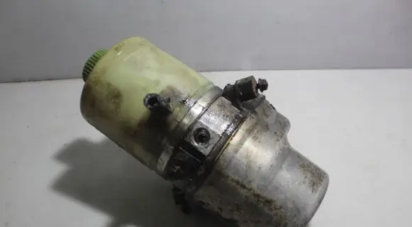 Skoda Fabia Mk1 (6Y) Power steering pump