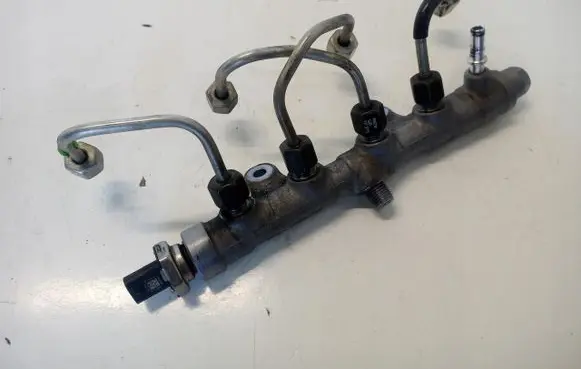 Peugeot 308 Fuel main line pipe 9810824880