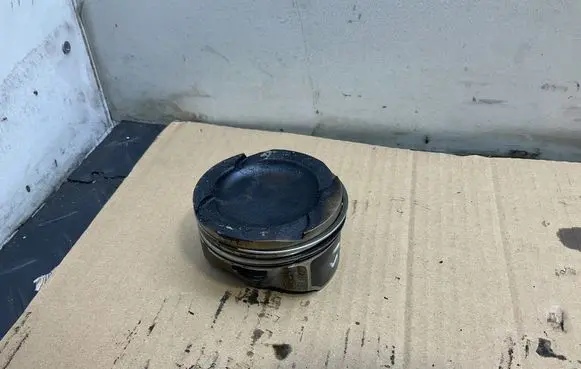 BMW 3 E92 E93 Piston 7577581
