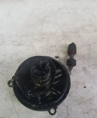 Mercedes-Benz Vaneo W414 Vacuum pump A6682300165