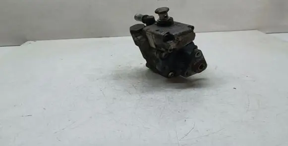 BMW 5 E60 E61 Power steering pump 6780848 7652974