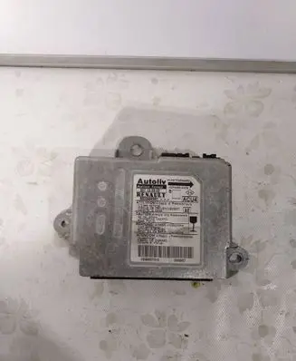 Renault Megane II Airbag control unit/module 8200682381 607139300
