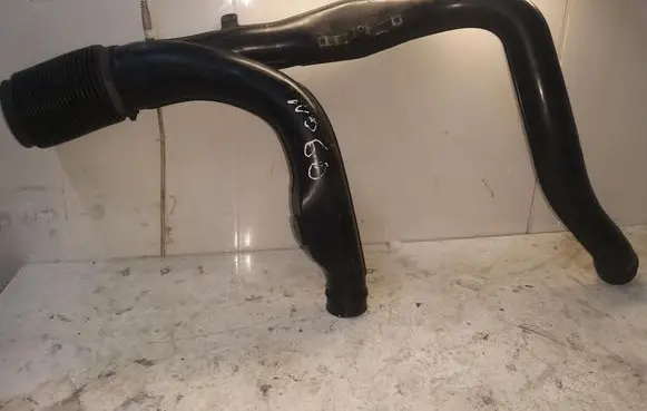 Volvo XC90 Vacuum line/pipe/hose 8683743
